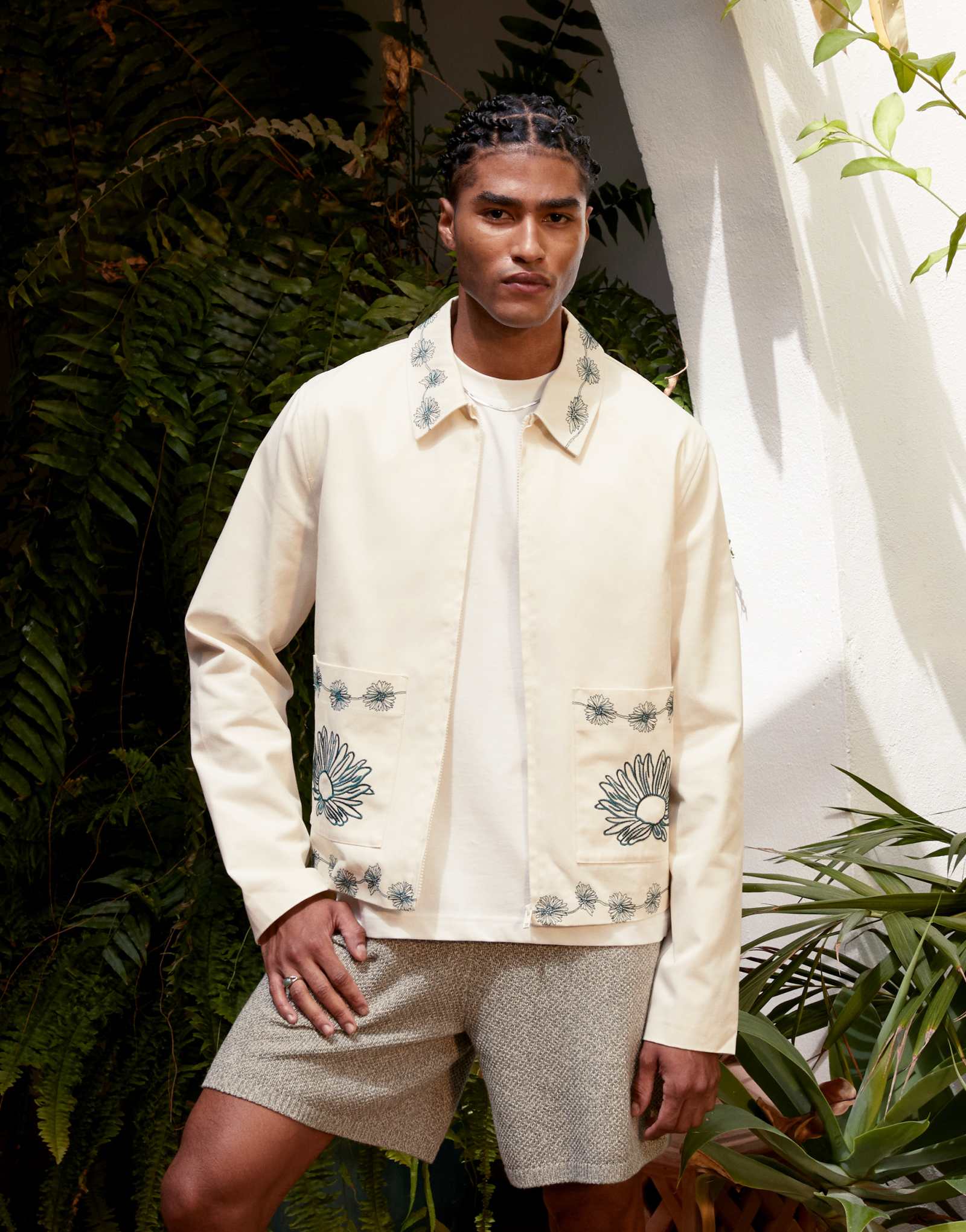 Жакет harrington с вышивкой ASOS DESIGN цвета экрю
