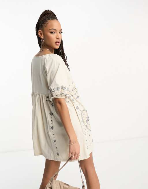 Short hot sale cream dress