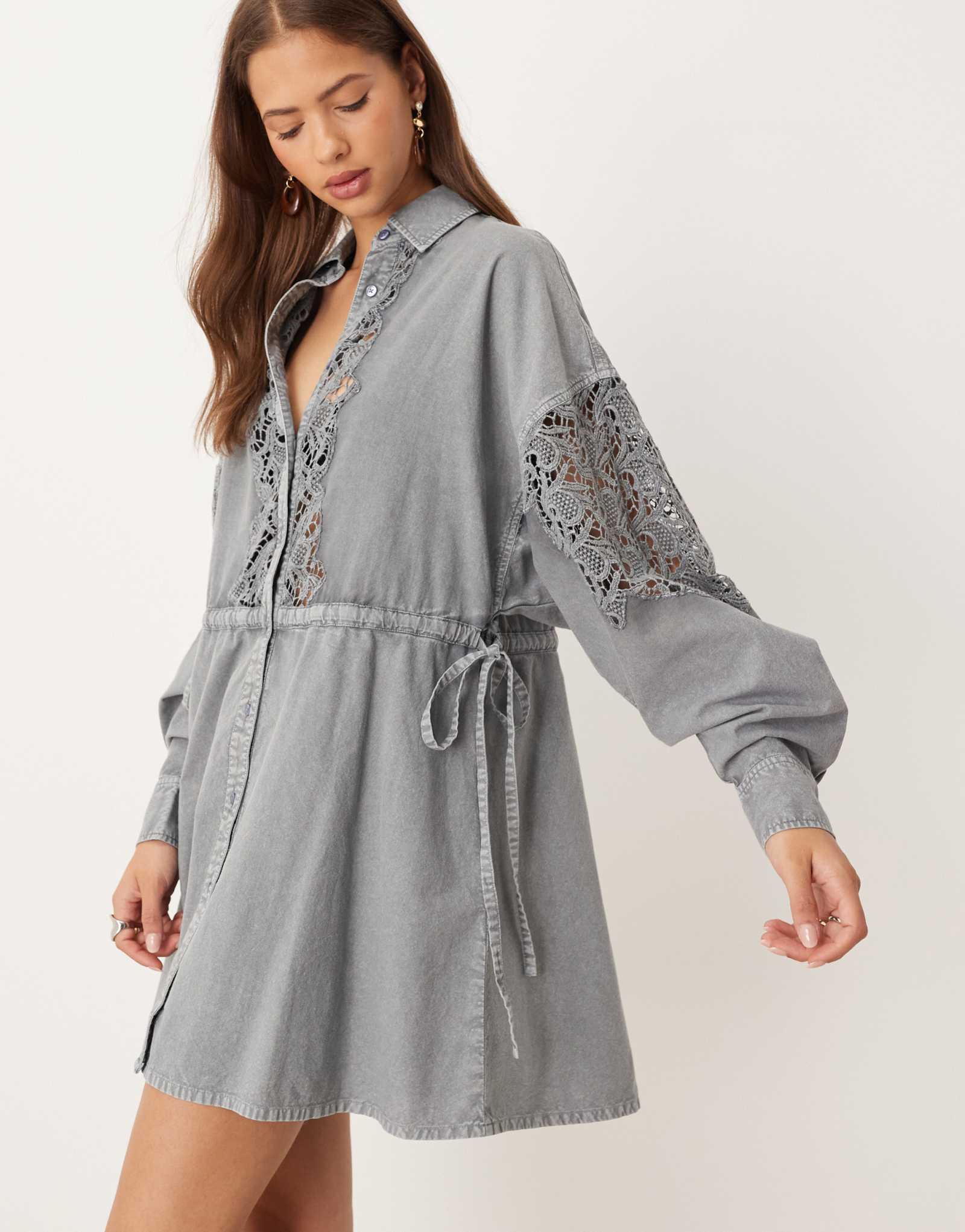  Платье-рубашка мини ASOS DESIGN синее с вышивкой 