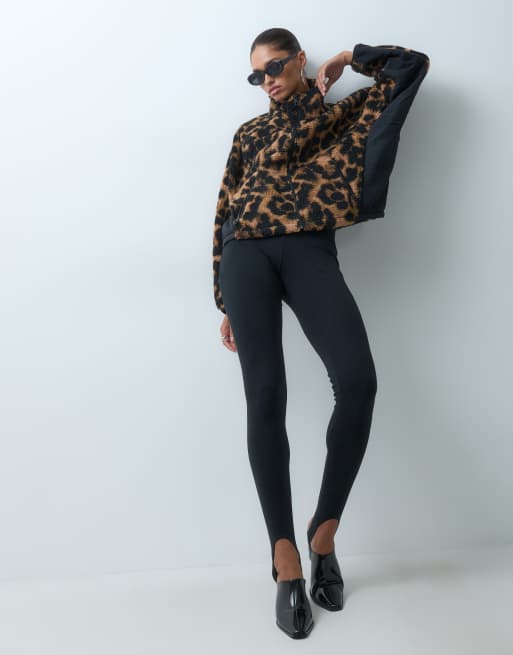 ASOS DESIGN en imitation peau de mouton zippée à imprimé léopard, 3 de 4