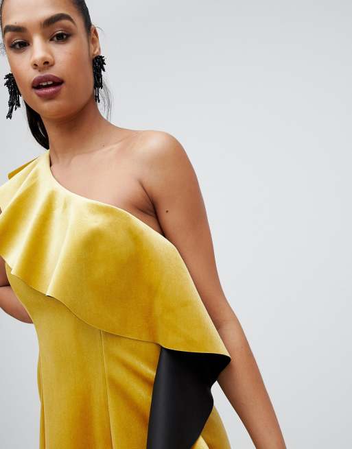 ASOS DESIGN – Enaxlad miniklänning med volang, 3 av 4