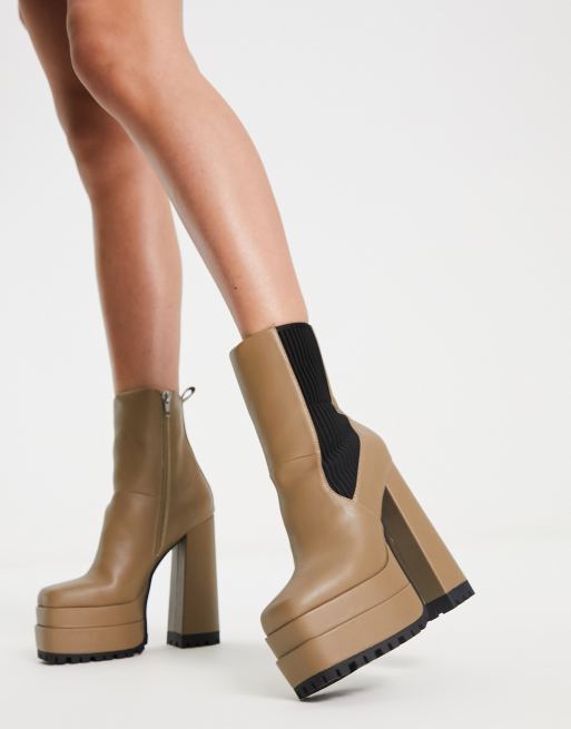 Platform chelsea hot sale boots womens