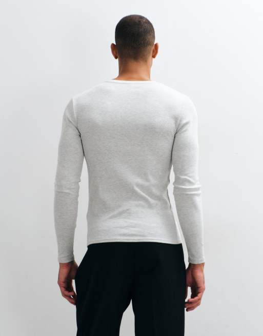 ASOS DESIGN eng anliegendes Langarm-T-Shirt mit gekerbtem Ausschnitt in Grau meliert, 5 von 5