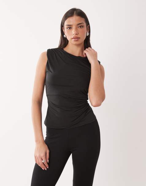 ASOS DESIGN – Eng anliegendes Tanktop in Schwarz mit Schulterpolstern - view 1