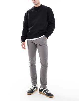 Eng geschnittene Chinohose in Anthrazit-Grau Grau 48 Short