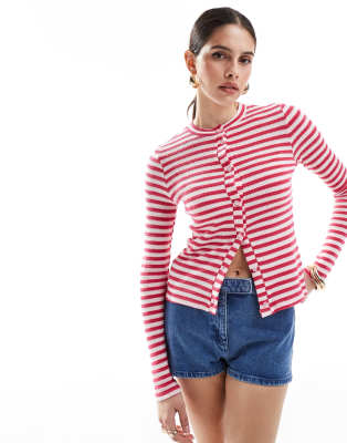 ASOS DESIGN - Eng geschnittene Strickjacke aus strukturiertem Jersey mit rosa Streifenmuster-Bunt