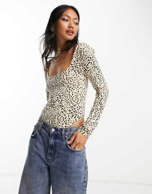 ASOS DESIGN - Eng geschnittener, langärmliger Body mit kleinem Leopardenprint-Bunt