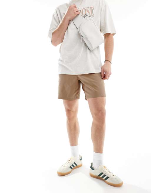 ASOS DESIGN – Enge Chino-Shorts in Stone