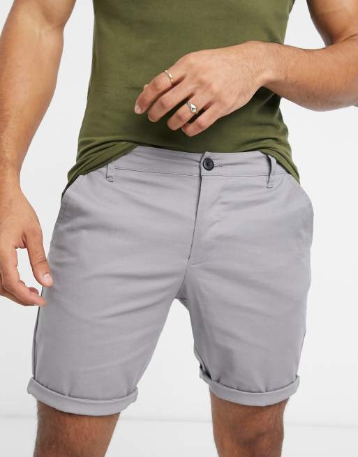 ASOS DESIGN – Enge, hellgraue Chino-Shorts
