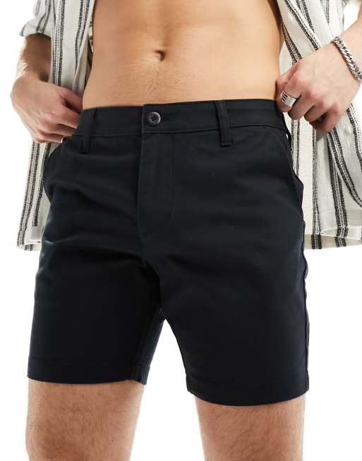 ASOS DESIGN – Enge, schwarze Chino-Shorts