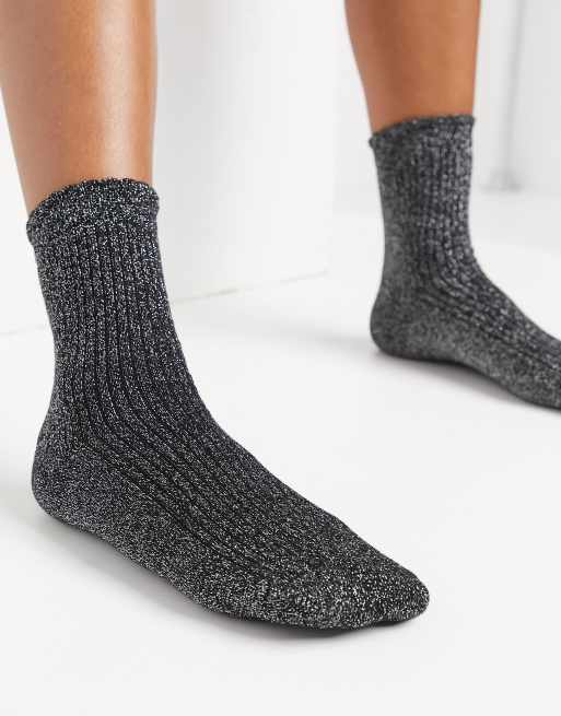 ASOS Design enkelsokken met geschulpte rand en zilverkleurige glitter in zwart