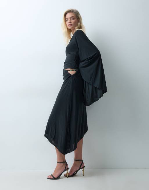 ASOS DESIGN ensemble 2 pièces crop asymétrique avec perles en noir, 3 de 5