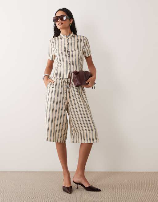 ASOS DESIGN - Ensemble avec bermuda à enfiler en tissu satiné à rayures - Multicolore, 1 de 3