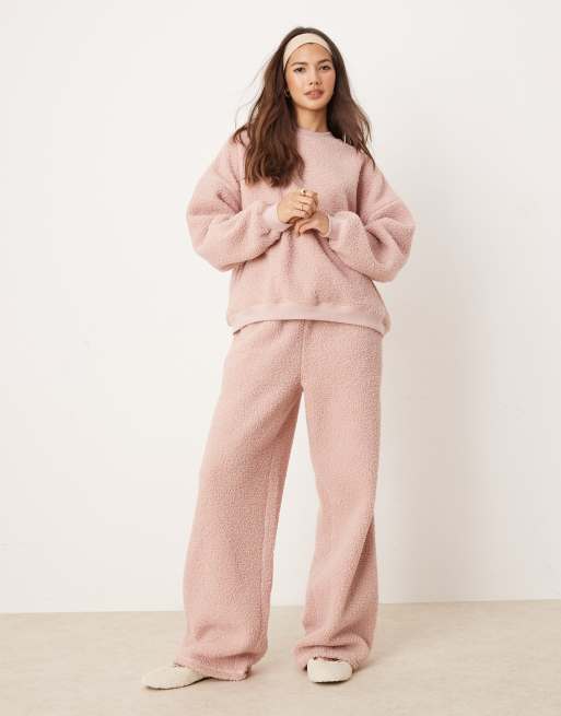 ASOS DESIGN - Ensemble confort avec sweat et pantalon ample en imitation peau de mouton - Vieux rose, 2 de 4