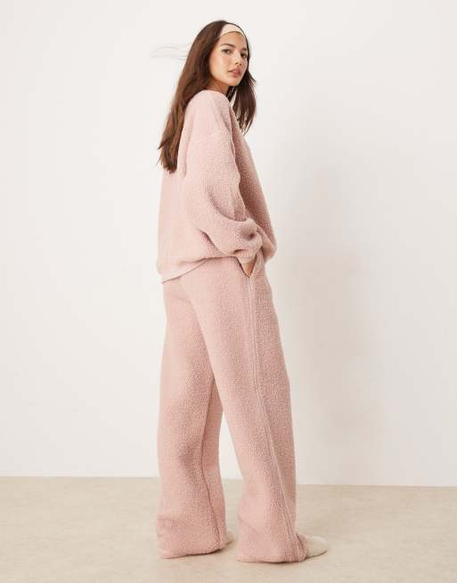 ASOS DESIGN - Ensemble confort avec sweat et pantalon ample en imitation peau de mouton - Vieux rose, 4 de 4