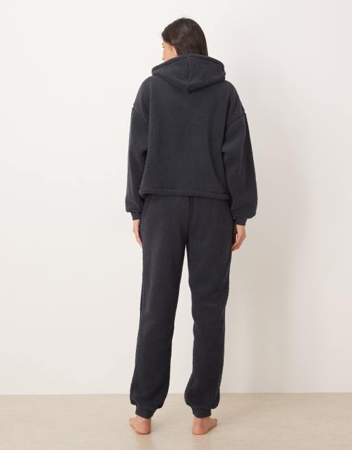 ASOS DESIGN - Ensemble confort duveteux avec pantalon de jogging et sweat à capuche oversize - Bleu encre, 4 de 4