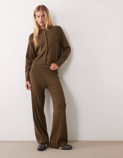 ASOS DESIGN - Ensemble en maille compacte avec pantalon droit et gilet coupe carrée - Kaki, 3 de 3