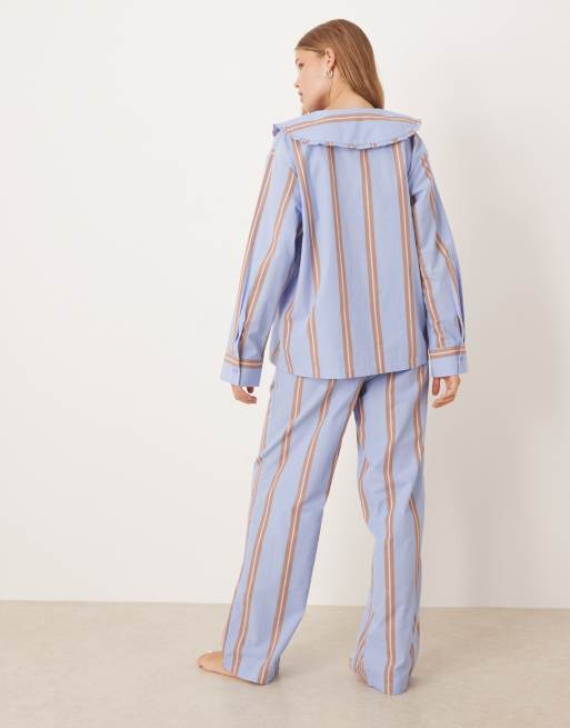 ASOS DESIGN - Ensemble de pyjama avec chemise à détails noués et pantalon large à rayures - Bleu et marron, 2 de 4