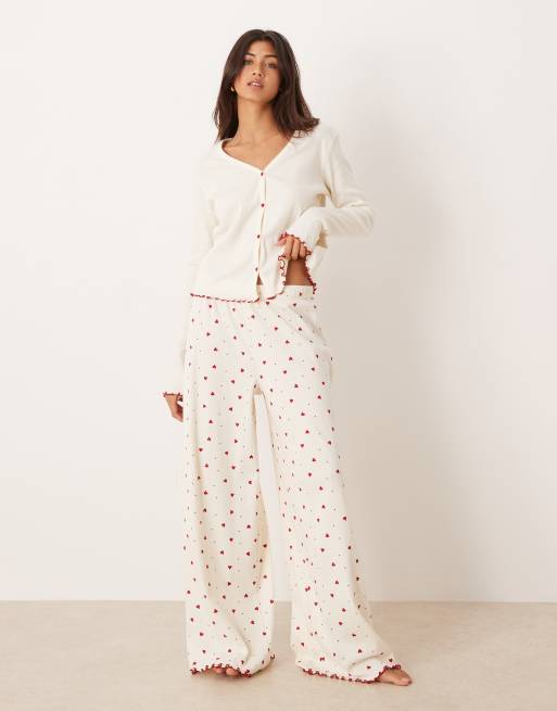 ASOS DESIGN - Ensemble de pyjama avec gilet boutonné et pantalon - Imprimé cœur, 2 de 4