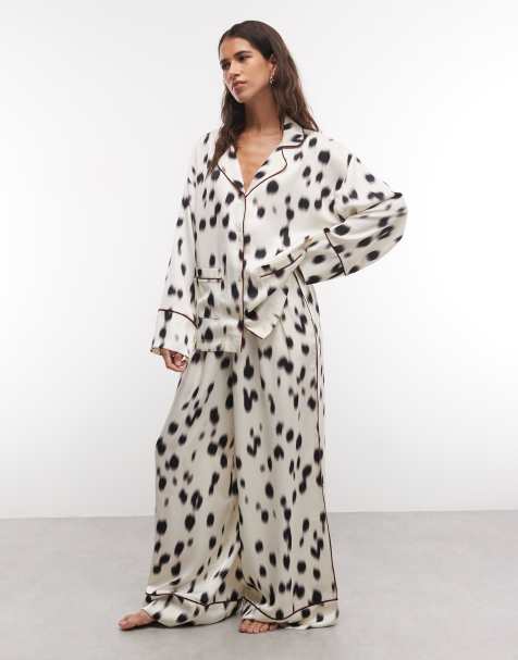 ASOS DESIGN ensemble de pyjama oversize en satin à manches longues imprimé dalmatien - view 1
