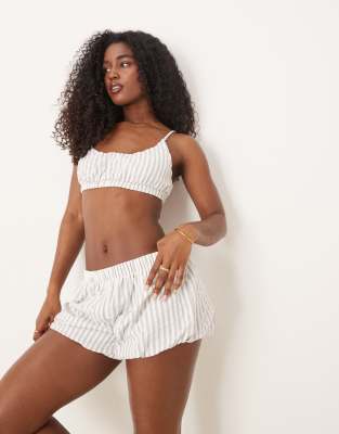 ASOS DESIGN - Ensemble de pyjama tissé avec brassière et short bouffant à rayures - Gris - view 1