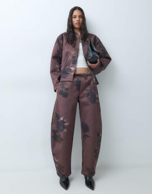 ASOS DESIGN - Ensemble pantalon de jogging et veste en imitation néoprène à imprimé fleurs - Multicolore, 1 de 3
