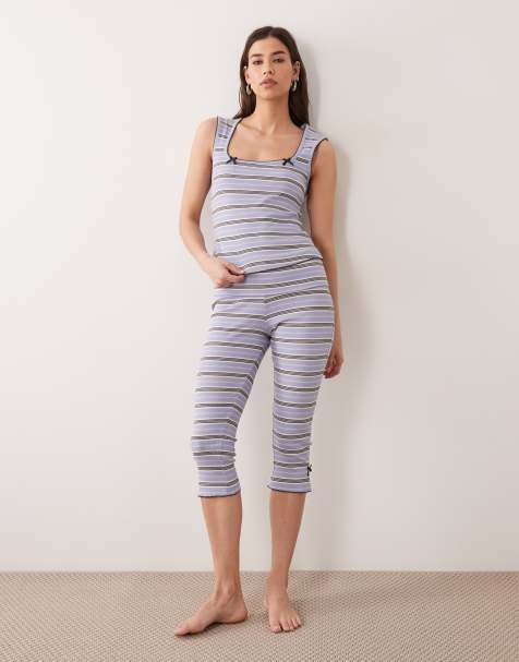ASOS DESIGN ensemble pyjama débardeur à rayures en maille côtelée à col carré et pantalon capri lilas - view 1