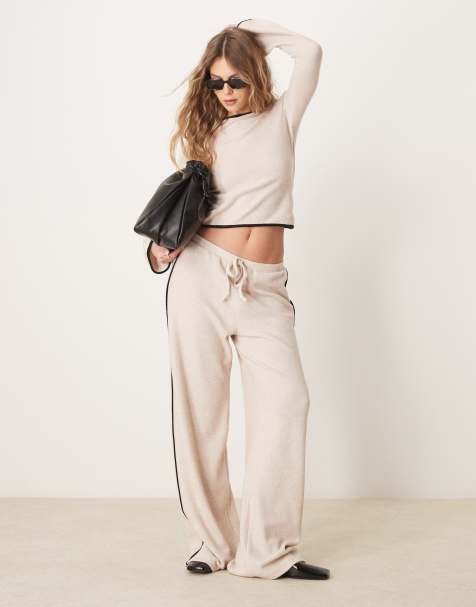 ASOS DESIGN - Ensemble ultra doux à liseré avec top à manches ange et pantalon de jogging - Crème - view 1