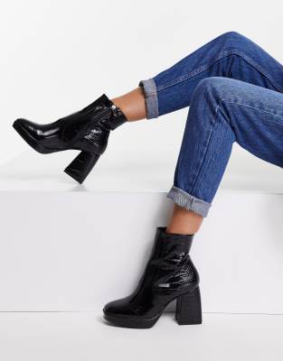pointed toe platform boots