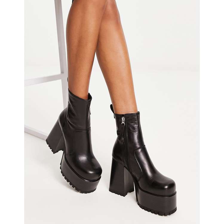 Fitted high-heel platform ankle boots. - Shoes - Women