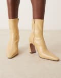 [ASOS DESIGN] ASOS DESIGN Esme bone banana heel ankle boots in buttermilk-Neutral 40 Buttermilk