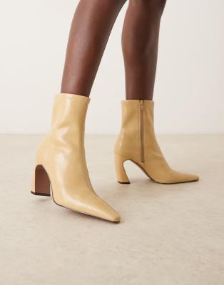 ASOS DESIGN - Esme - Bottines à talon banane - Beurre-Neutre