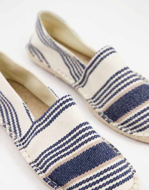 ASOS DESIGN espadrilles in stripes, 2 of 4