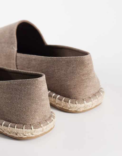 ASOS DESIGN - Espadrilles met teenstuk van raffia in lichtbruin canvas, 3 van 4