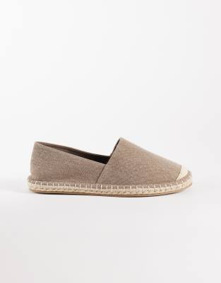  espadrilles  with raffia toe cap in light brown canvas