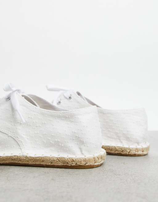 ASOS DESIGN – Espadrilles zum Schnüren aus weißem, strukturiertem Leinen, 4 von 4
