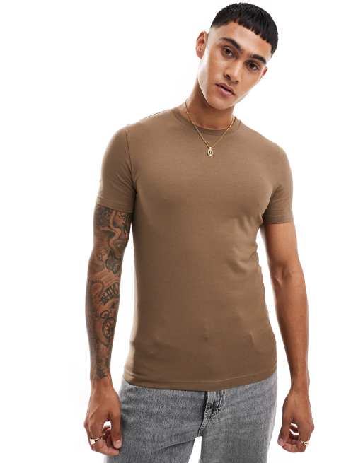 ASOS DESIGN – Essential – Brązowy T-shirt o kroju podkreślającym sylwetkę