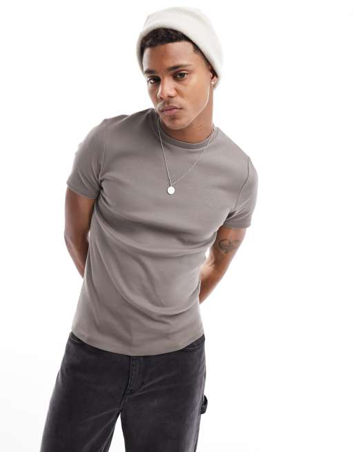 ASOS DESIGN – Essential – Brun, ribbad t-shirt i muscle fit