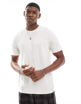 essential crew neck T-shirt in cream-White