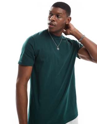 essential crew neck t-shirt in dark green