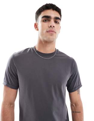 essential crew neck t-shirt with cuffed sleeves in charcoal-Gray