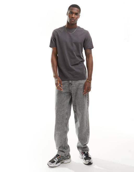 ASOS DESIGN essential crew neck t-shirt with roll sleeve in charcoal, 3 of 4