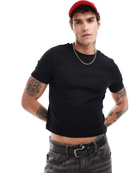 ASOS DESIGN – Essential – Czarny prążkowany T-shirt o krótkim kroju podkreślającym sylwetkę - view 1