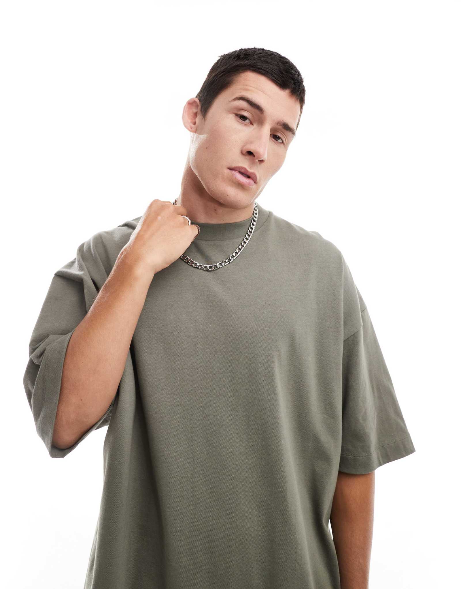 Футболка ASOS DESIGN essential extreme оверсайз цвета хаки