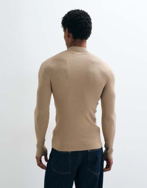 ASOS DESIGN Essential Feinstrick-Pullover mit Mikrorippstruktur, Muskelshirt-Passform und Rollkragen in Beige - Hellbraun, 3 von 5