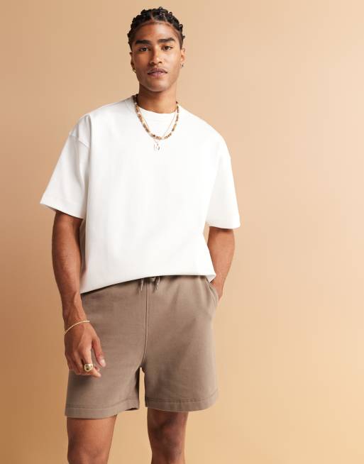 ASOS DESIGN – Essential – Ljusbruna shorts med smal passform