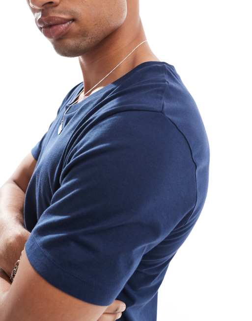 ASOS DESIGN - Essential - Marineblå T-shirt med dyb og rund hals, 3 af 4