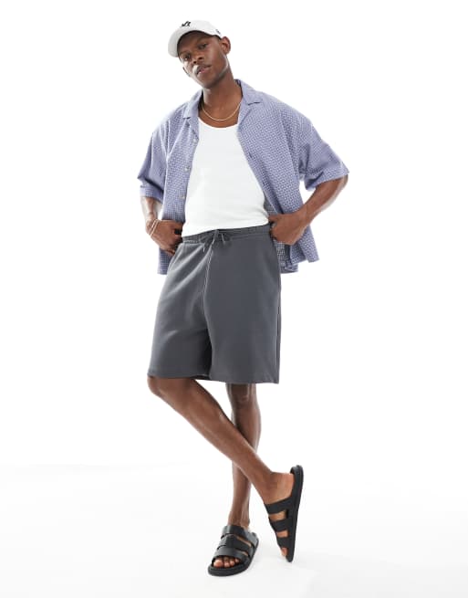 ASOS DESIGN – Essential – Mörkgrå, medellånga shorts i oversize 