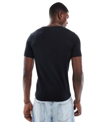ASOS DESIGN muscle fit t-shirt with crew neck in black