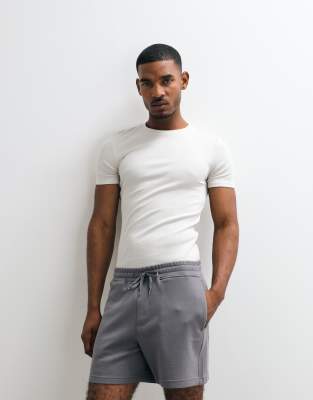 Футболка ASOS DESIGN Essential muscle fit из серого трикотажа в рубчик lunar rock